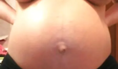 MILF غنیمت بزرگ الاغ خود را توسط یک میله سازمان سکس دیده بان بزرگ حفر می شود