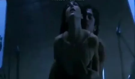65 سکس سازمان دیده بان سال همسر زن موهای خود را خشک می کند ......... NUDE