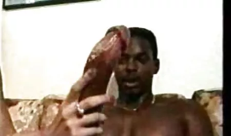 ایرینا از یک dildo دانلود ماهواره سکسی رایگان بزرگ در تنگ خود استفاده می کند و دچار کرپی مقعد می شود